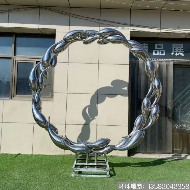 不锈钢抽象小鱼镜面雕塑5 不锈钢抽象小鱼镜面雕塑5